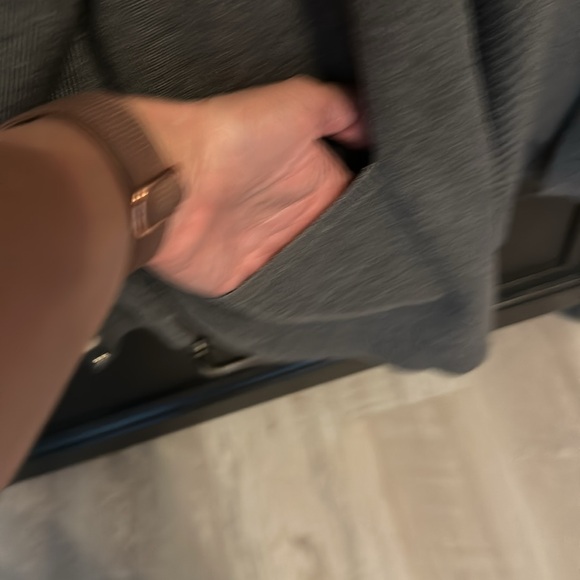 89th & Madison grey cardigan, size 1x NWT - Picture 3 of 5